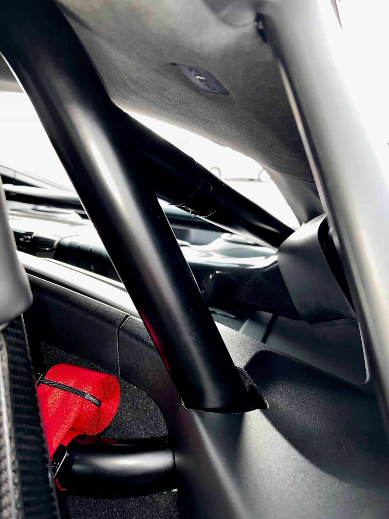 The CMS Performance Roll Bar for the Porsche Cayman GT4 RS provides track day and racing enthusiasts with a range of benefits.